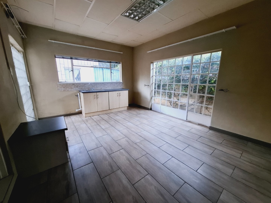 5 Bedroom Property for Sale in Fichardt Park Free State